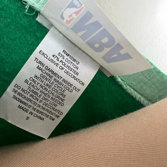 NBA Boston Celtics Sweatshirt Small Womens Green Fleece Basketball Sports New - Picture 4 of 7